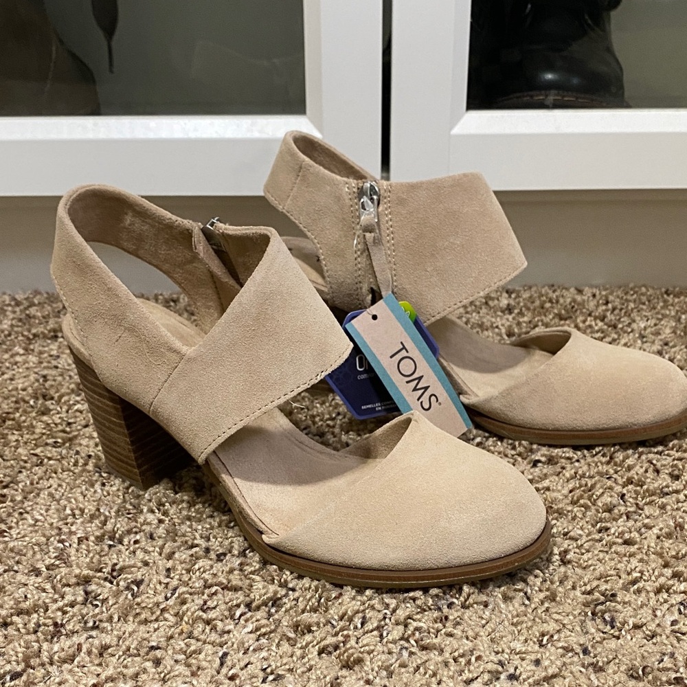 TOMS Women's Beige Suede Block Heels